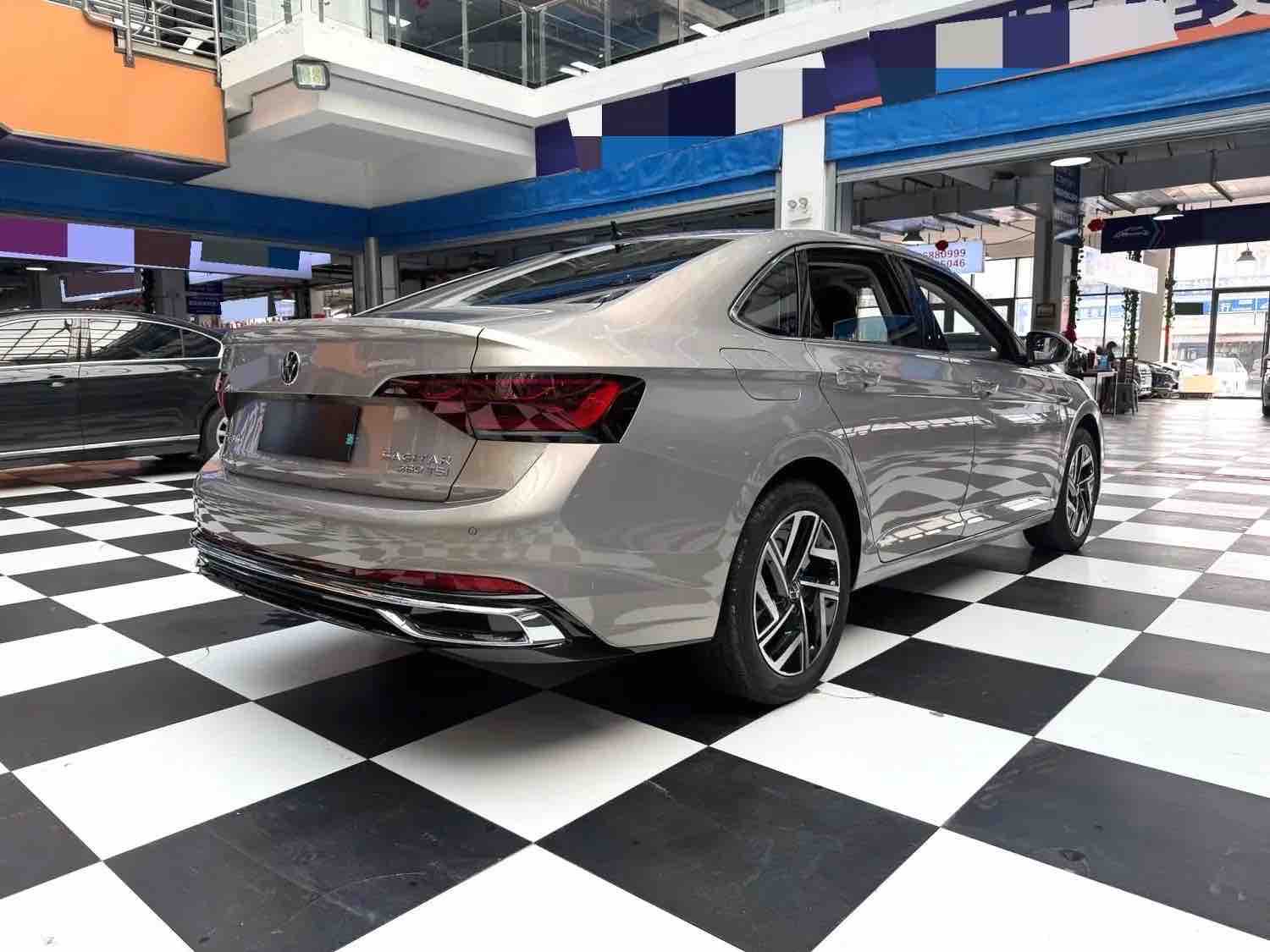 Volkswagen Sagitar 280TSI