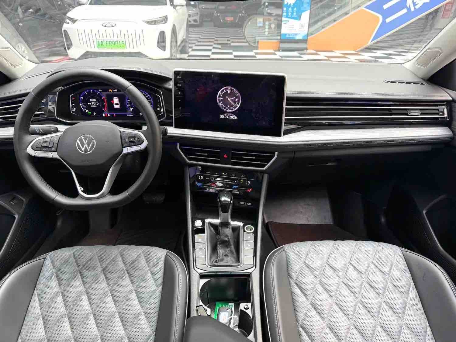 Volkswagen Sagitar 280TSI