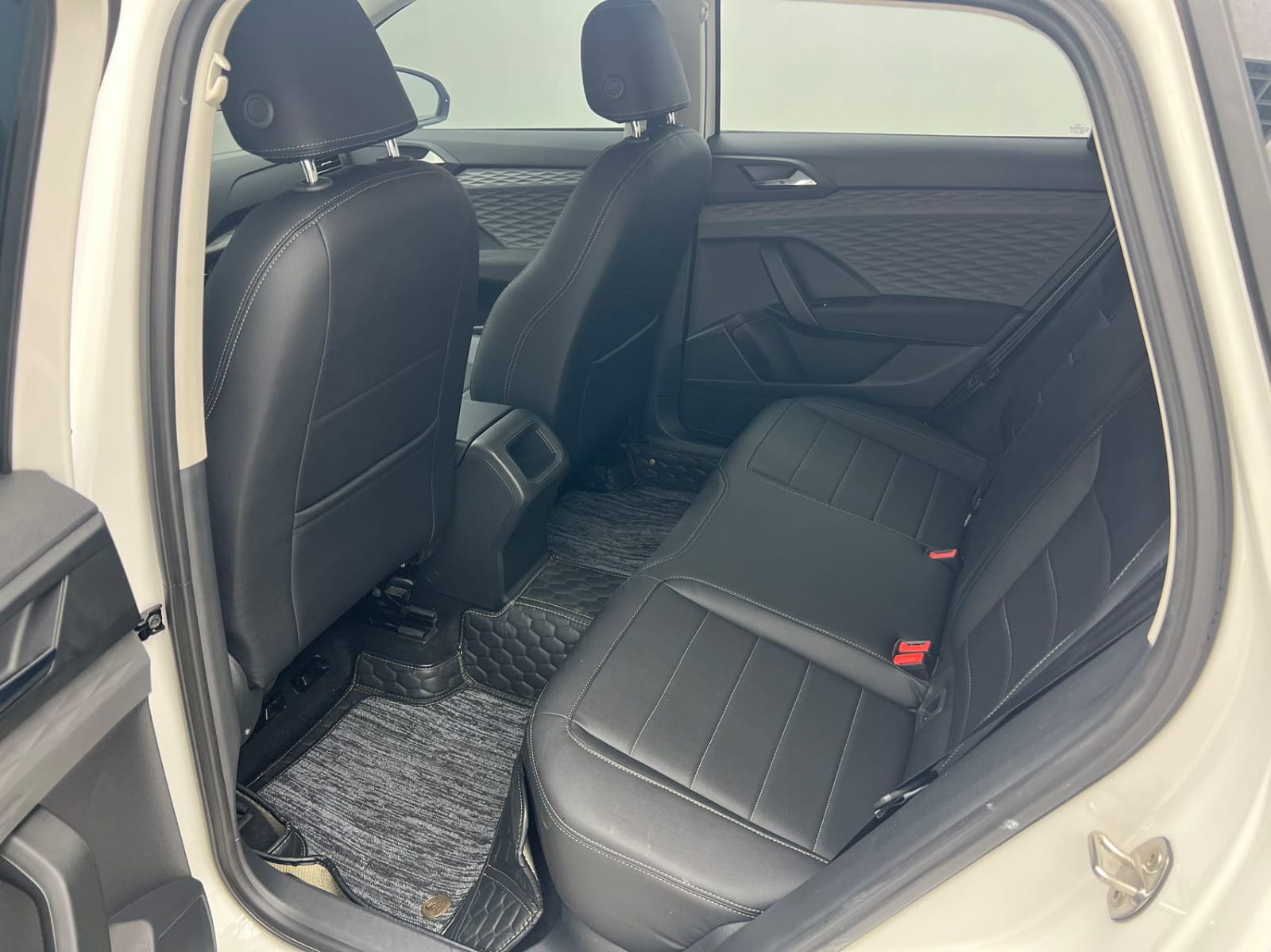 Volkswagen Tharu 280TSI