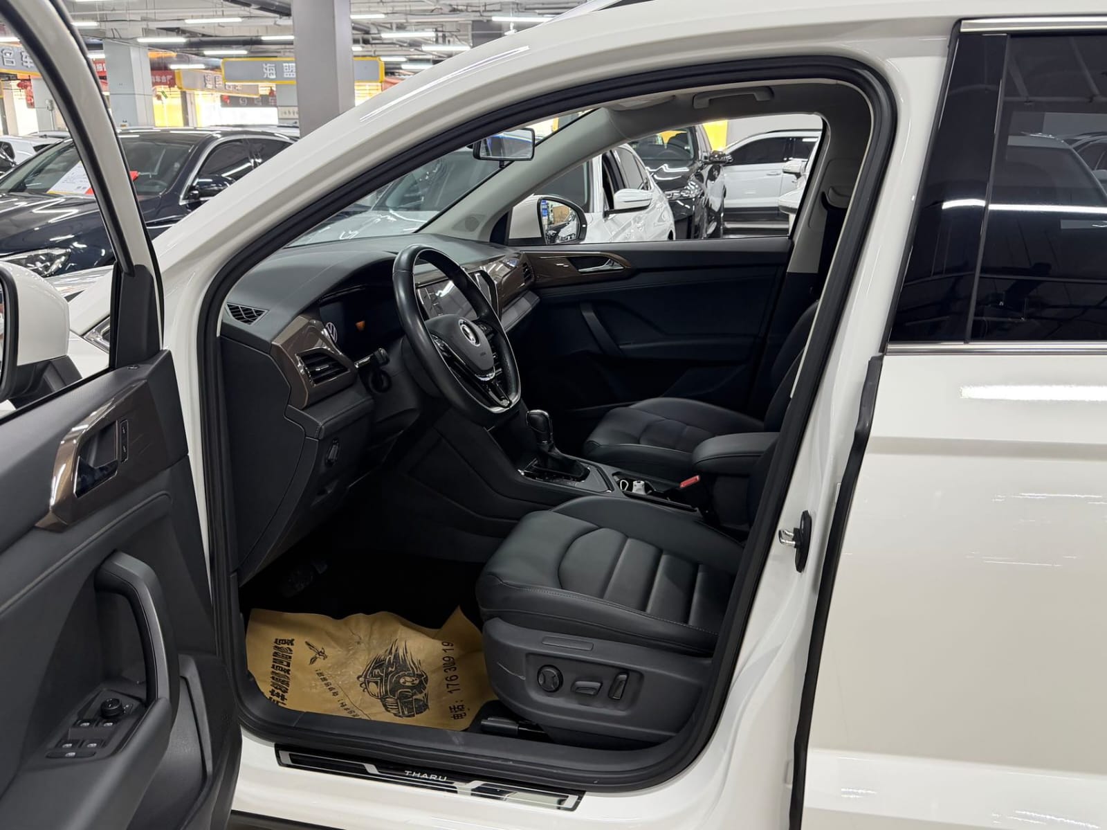 Volkswagen Tharu 280TSI Deluxe Edition