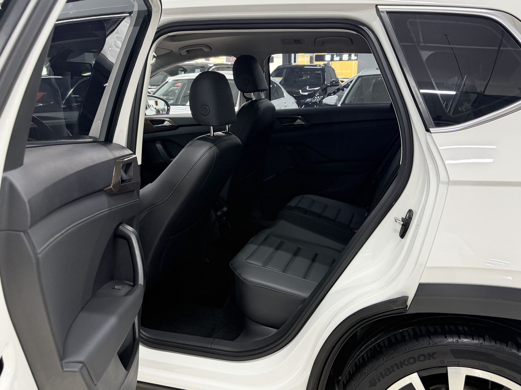Volkswagen Tharu 280TSI Deluxe Edition