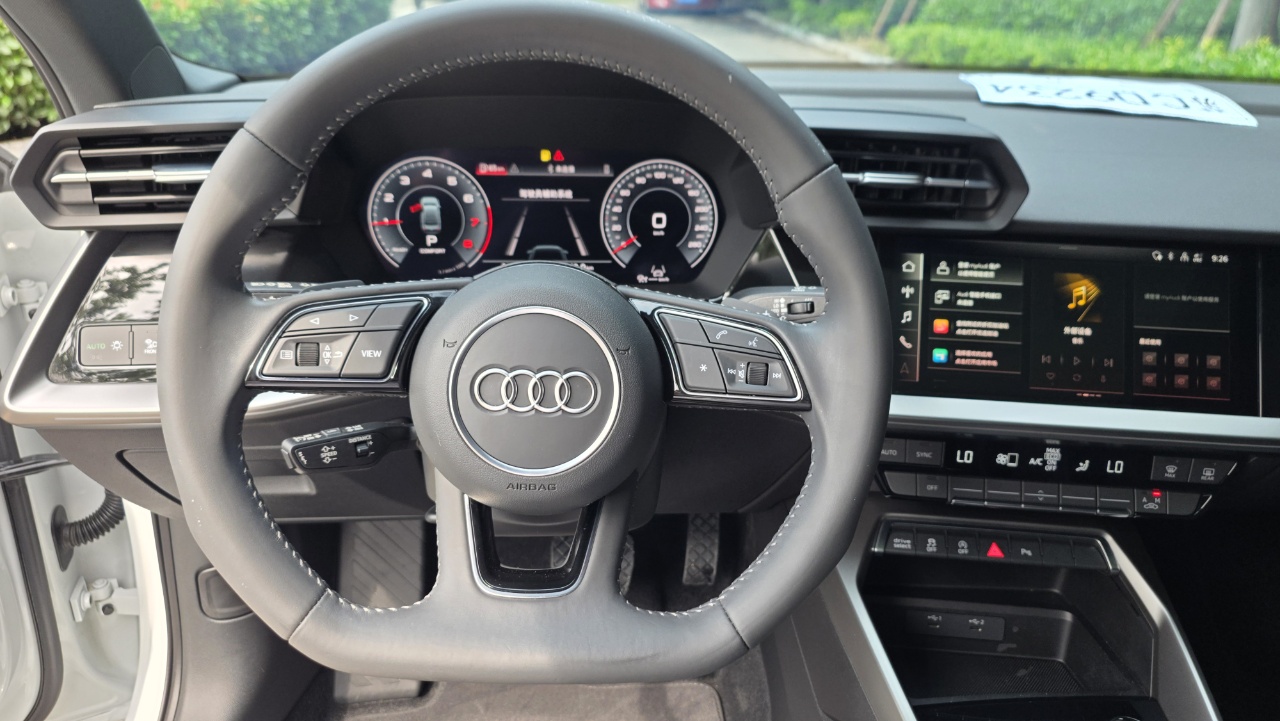 Audi A3L Limousine 35 TFSI Luxury Sport