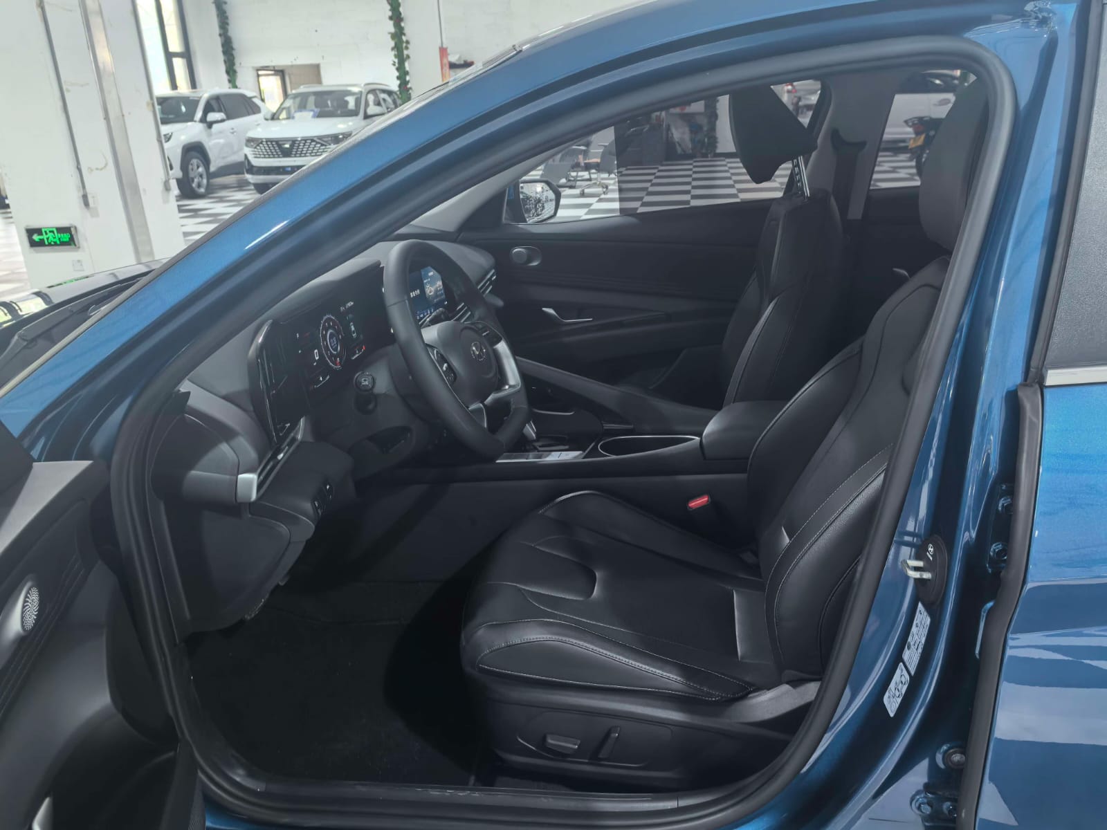 Hyundai Elantra Premium 1.5L