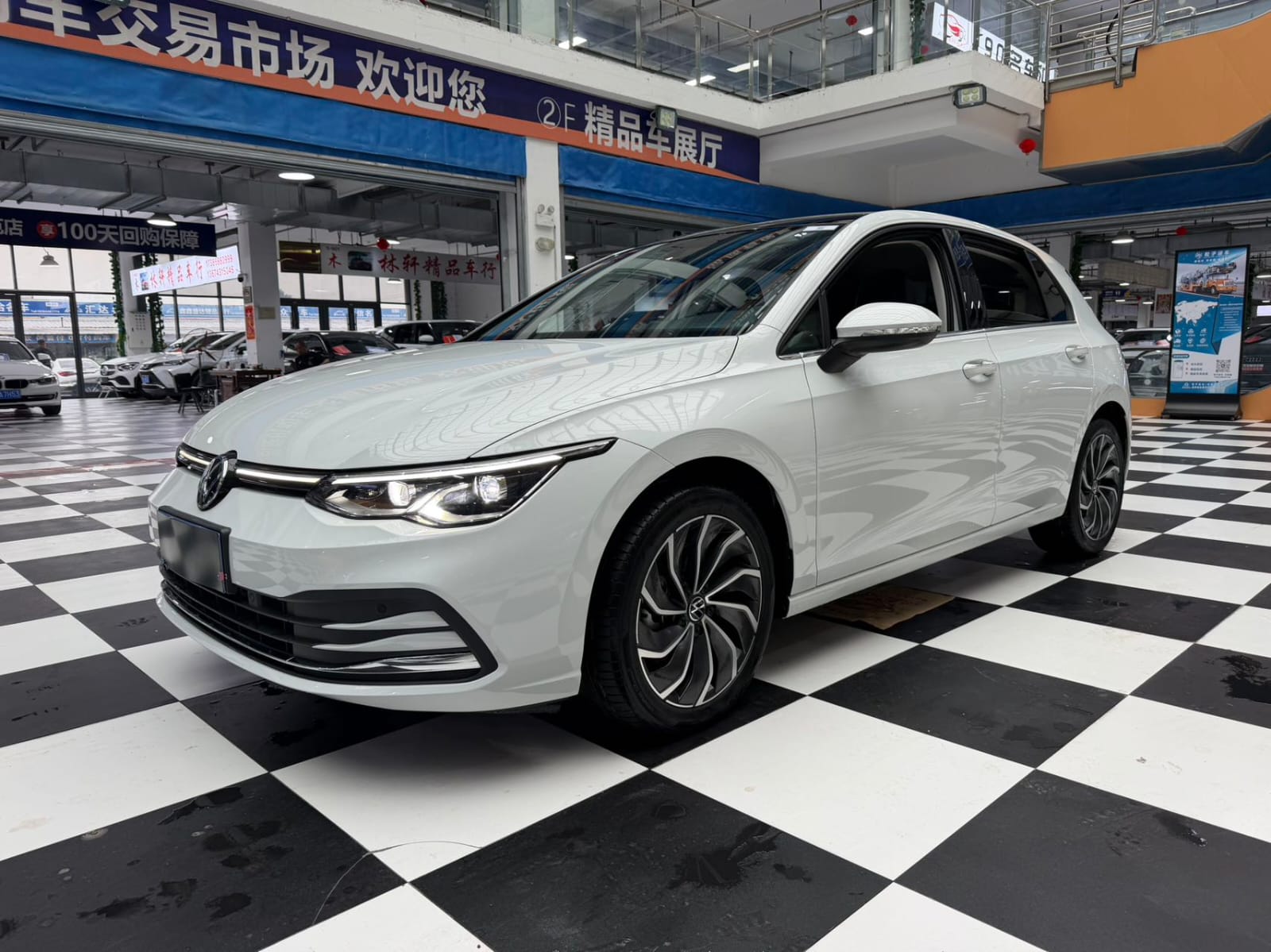 Volkswagen Golf 280 PRO