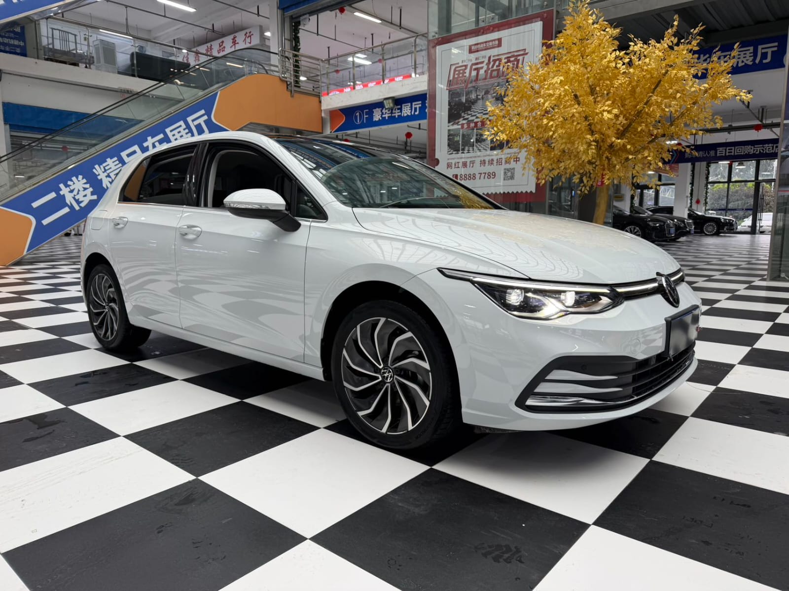 Volkswagen Golf 280 PRO