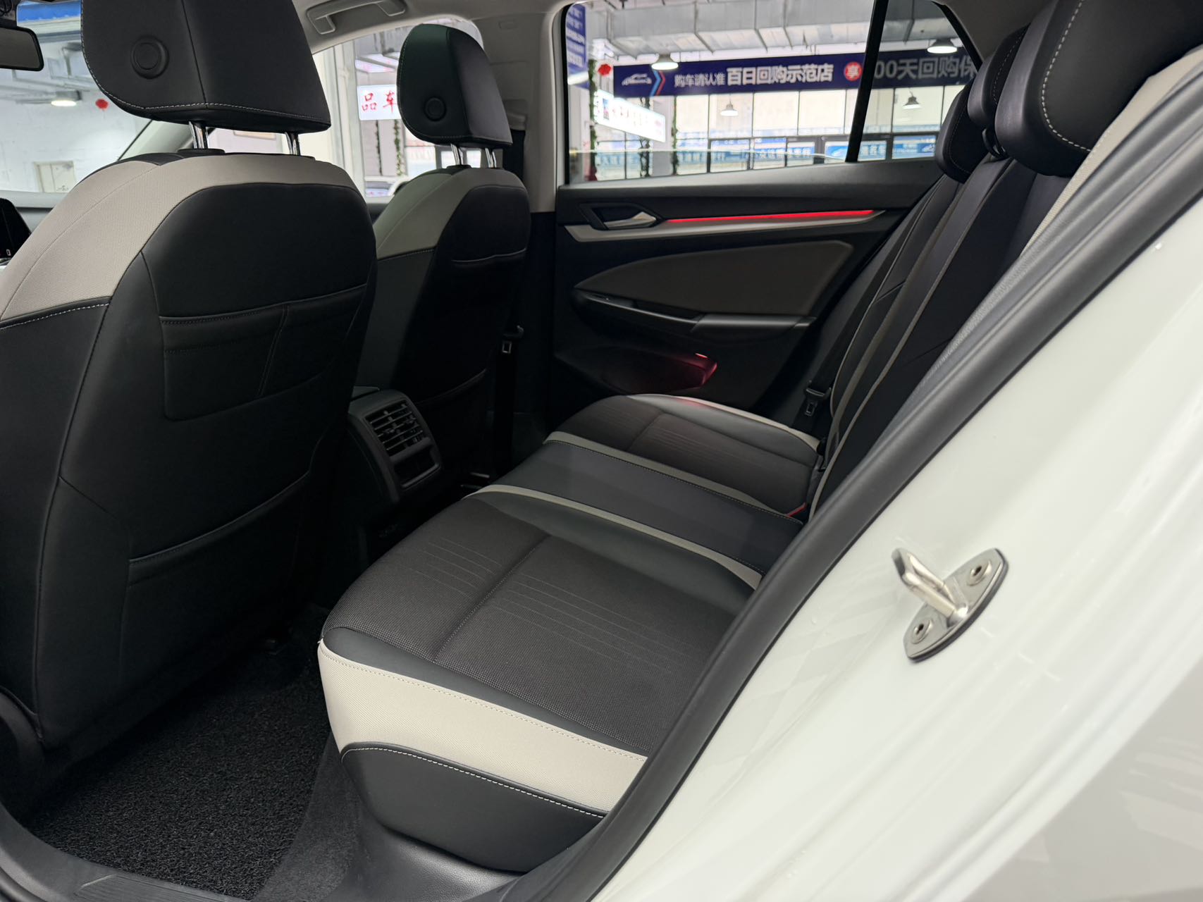 Volkswagen Golf 280 PRO