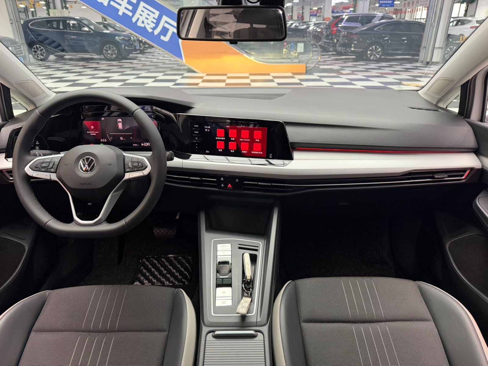 Volkswagen Golf 280 PRO