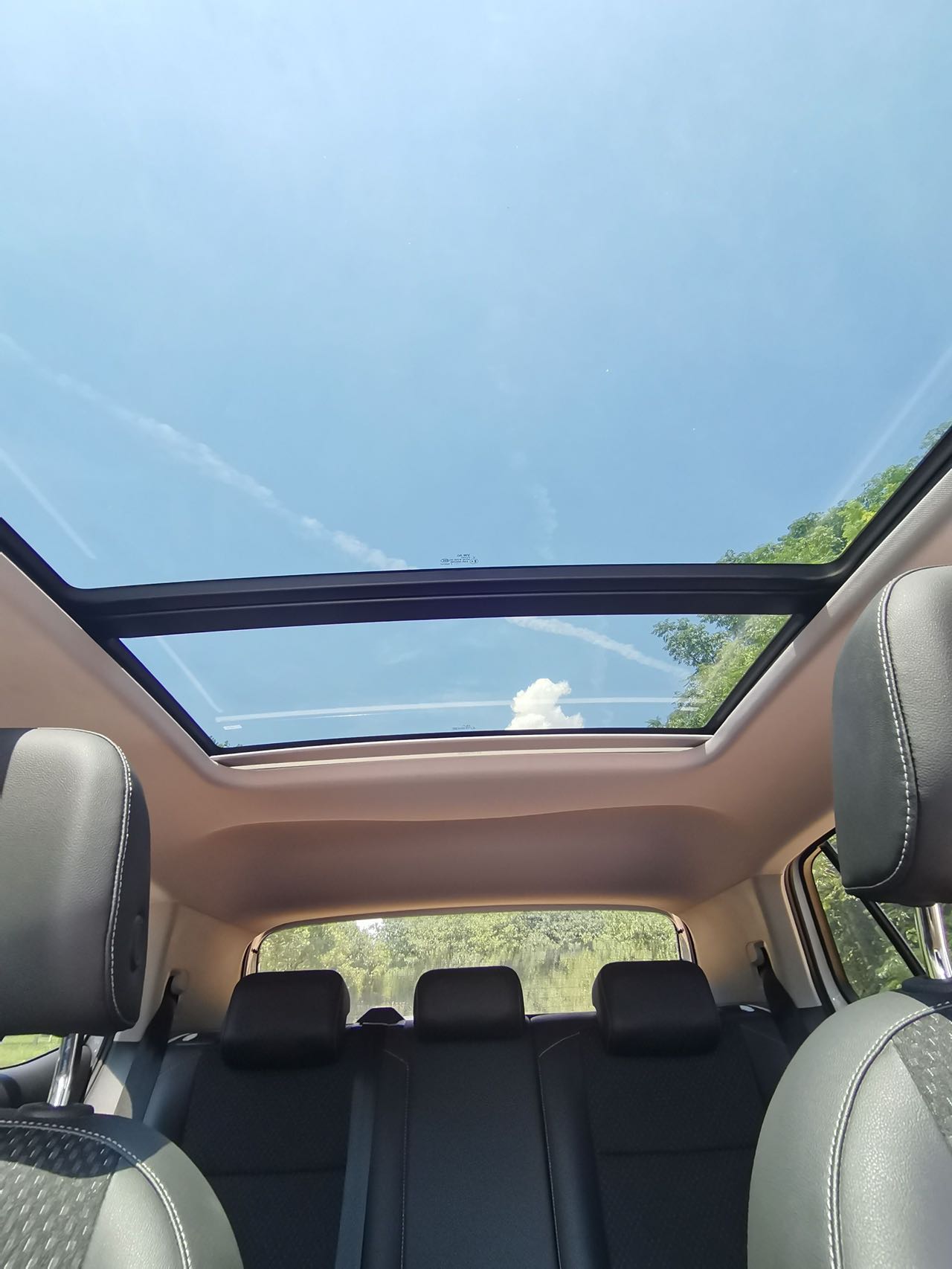 Volkswagen Tacqua 1.5L Automatic Edition