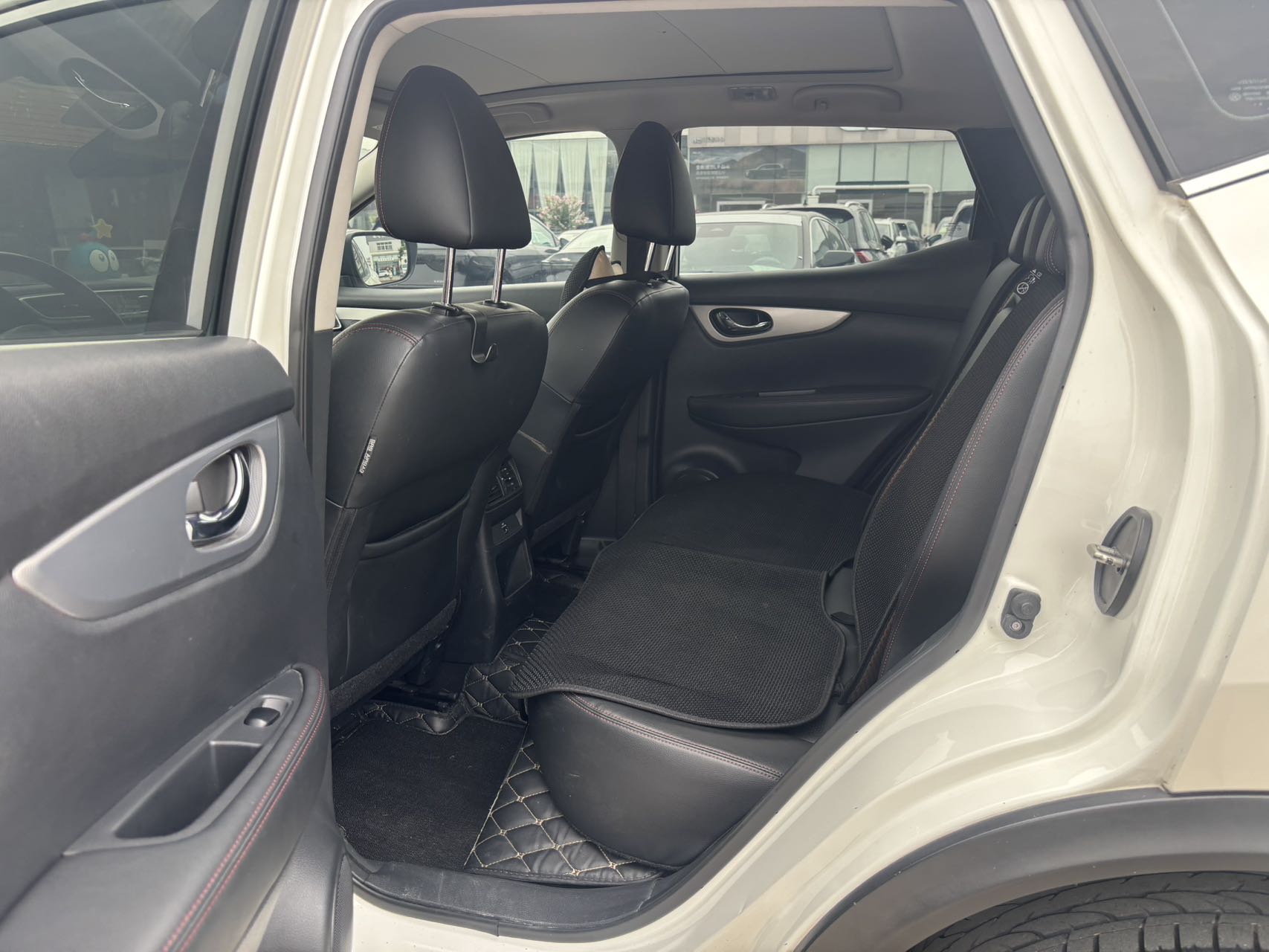 Nissan Qashqai 2.0L CVT XV Premium Luxury Edition