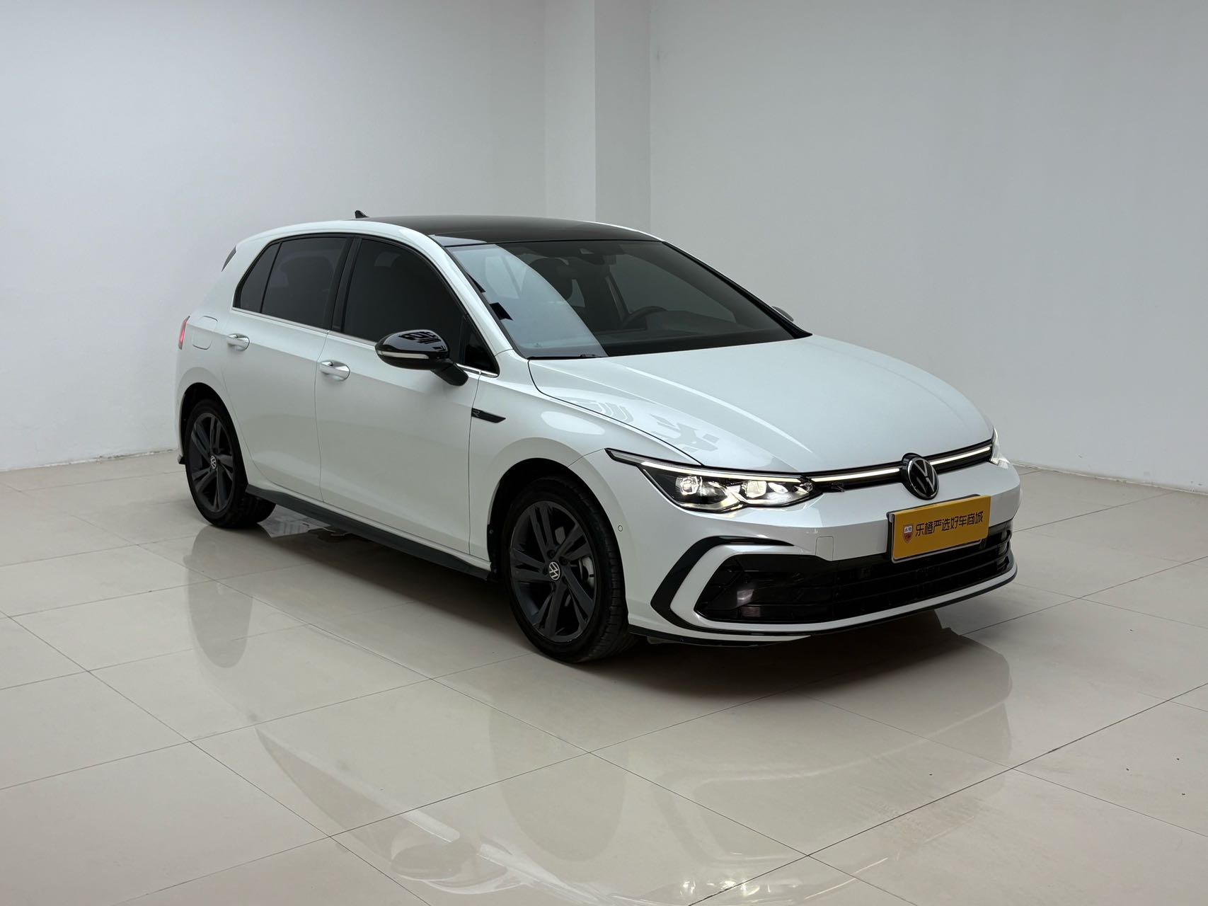 Volkswagen Golf 280TSI DSG R-Line