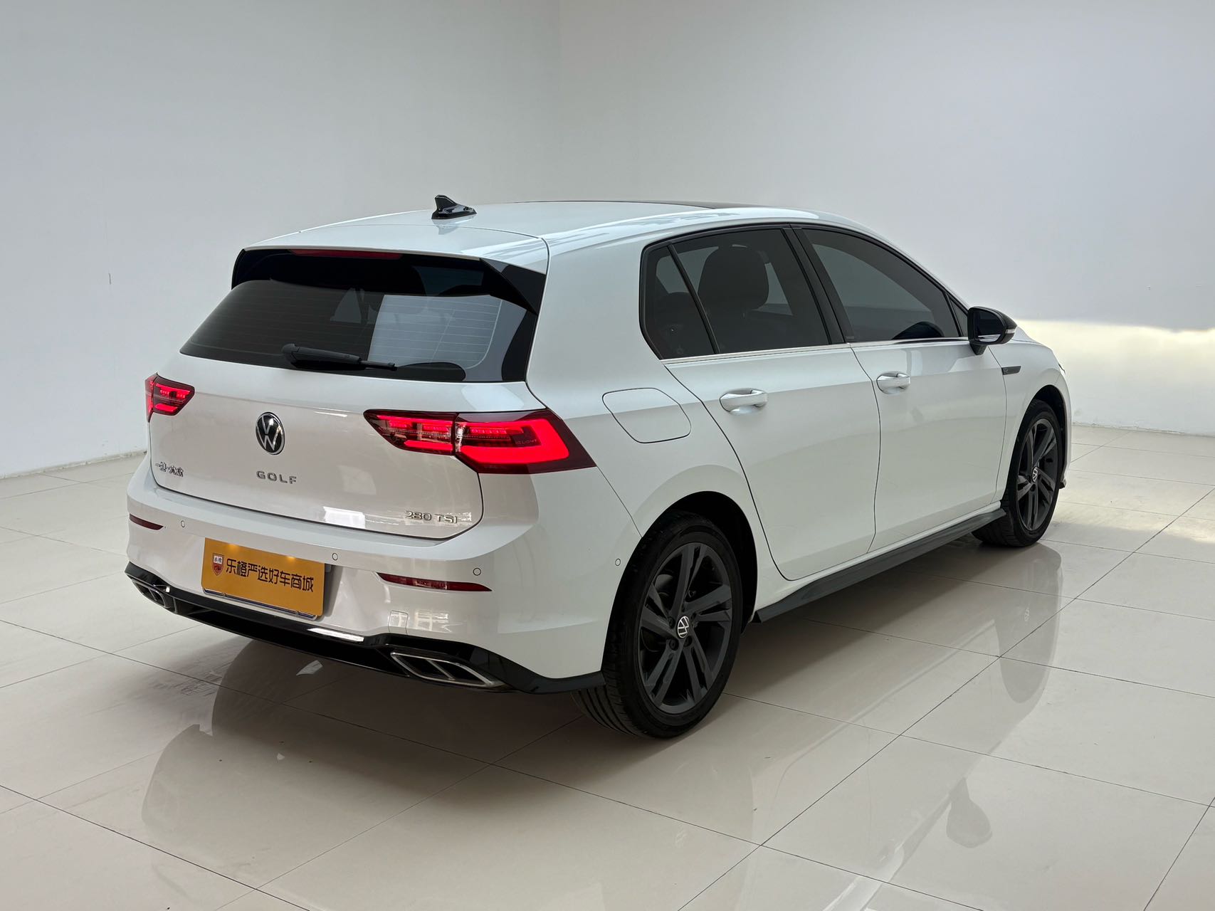 Volkswagen Golf 280TSI DSG R-Line