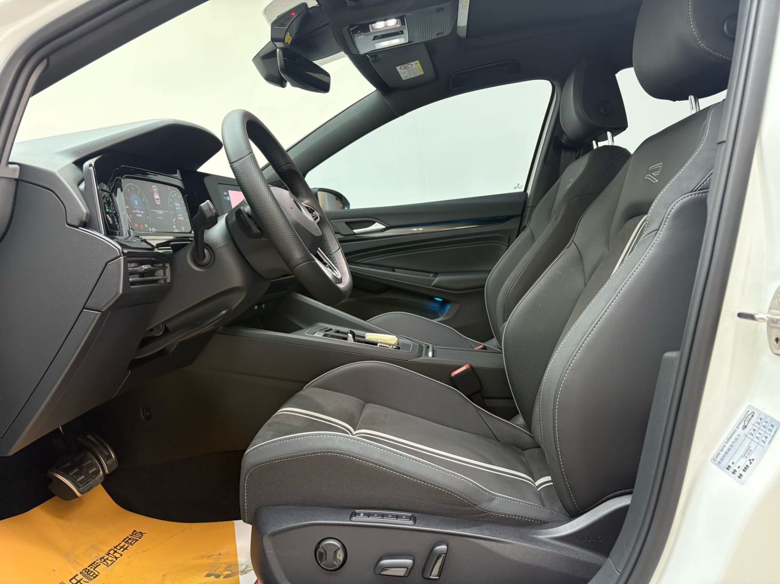 Volkswagen Golf 280TSI DSG R-Line
