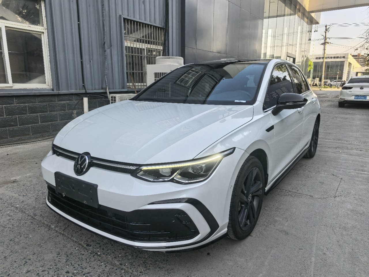 Volkswagen Golf 280TSI DSG R-Line Lite