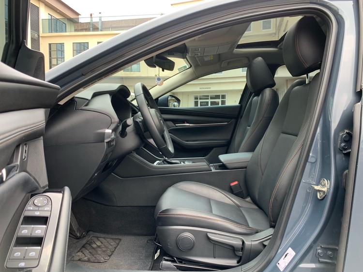 Mazda 3 Axela 2.0L Automatic Edition