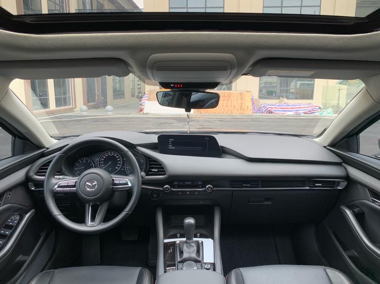 Mazda 3 Axela 2.0L Automatic Edition