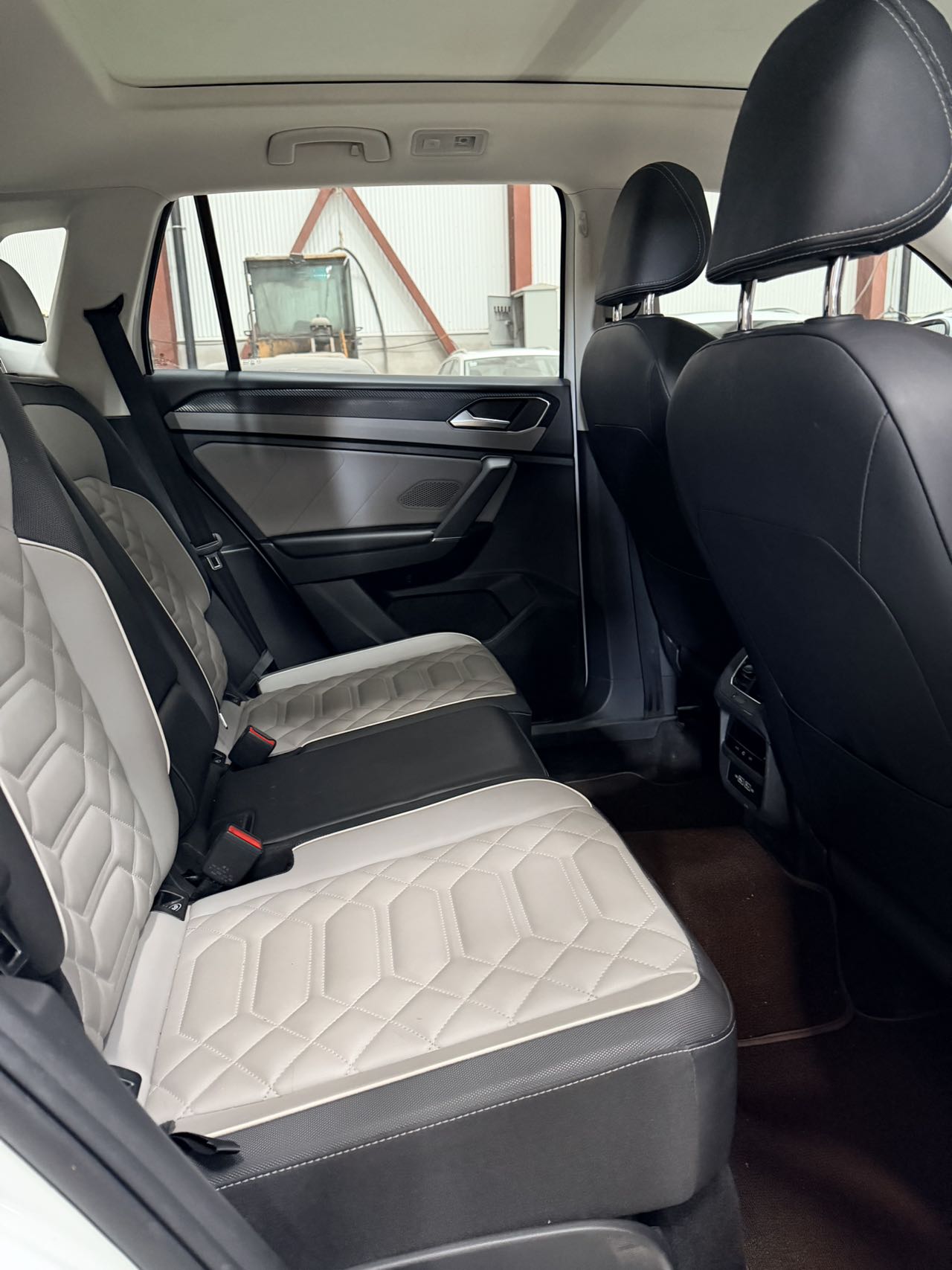 Volkswagen Tayron 280TSI Deluxe Plus Advanced Edition