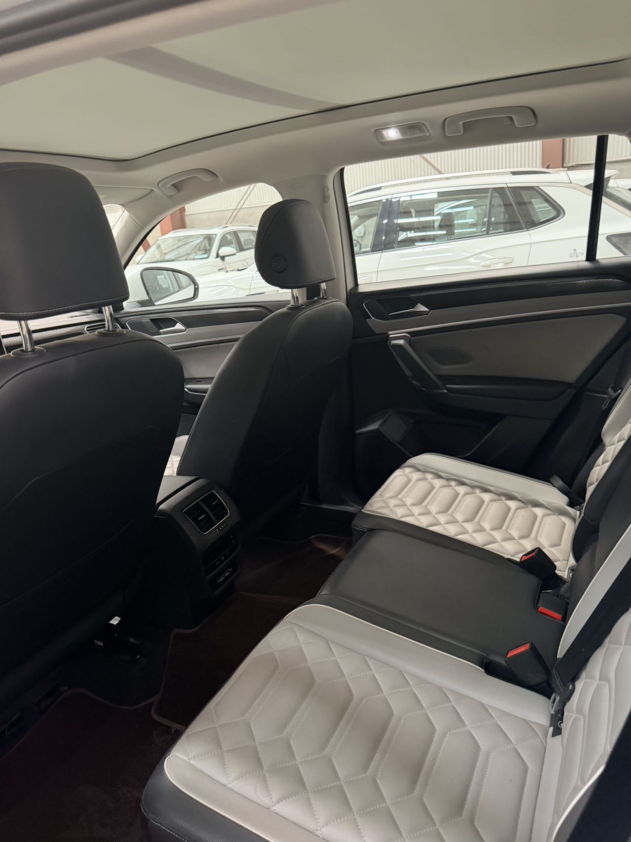 Volkswagen Tayron 280TSI Deluxe Plus Advanced Edition