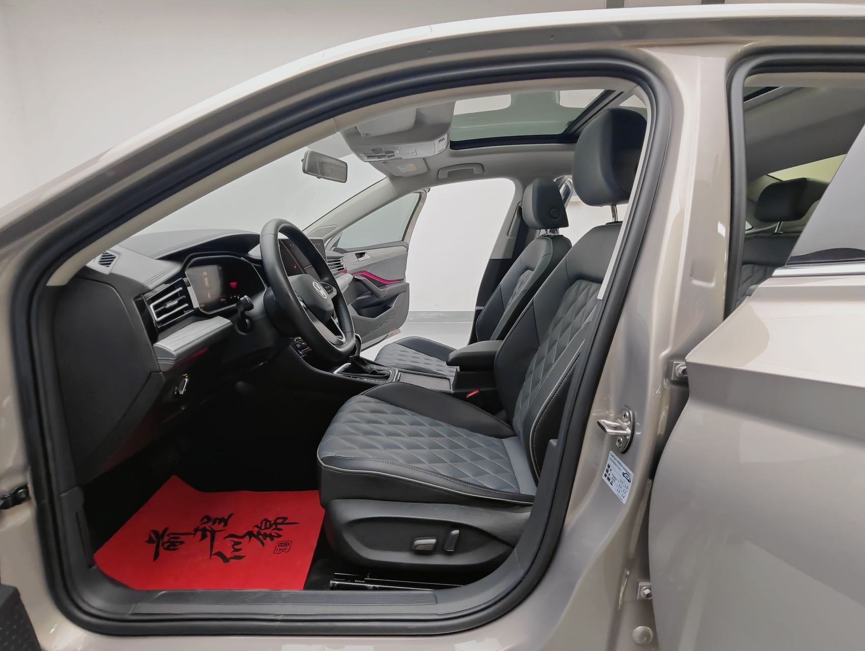 Volkswagen Sagitar 280TSI