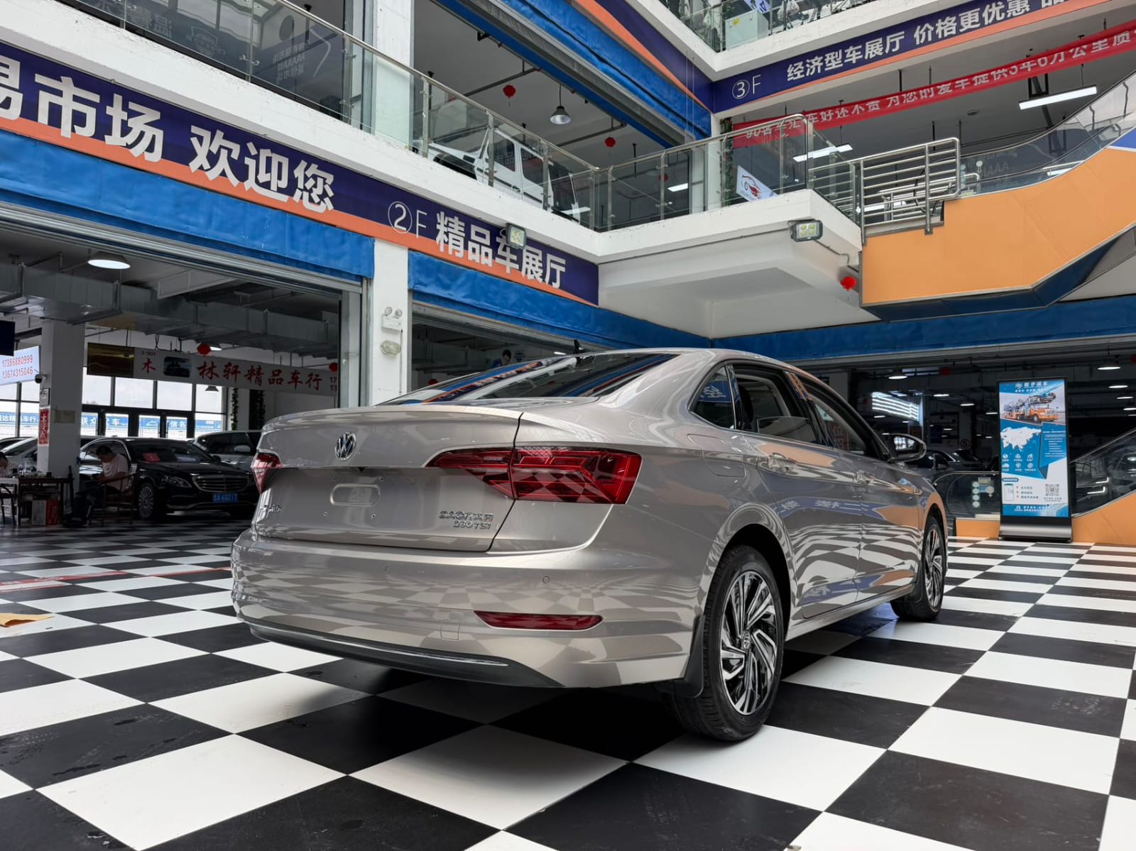 Volkswagen Sagitar 280 Beyond Edition