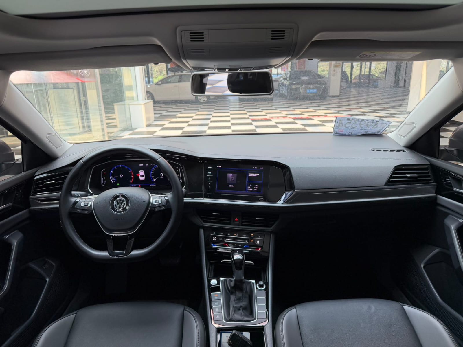 Volkswagen Sagitar 280 Beyond Edition