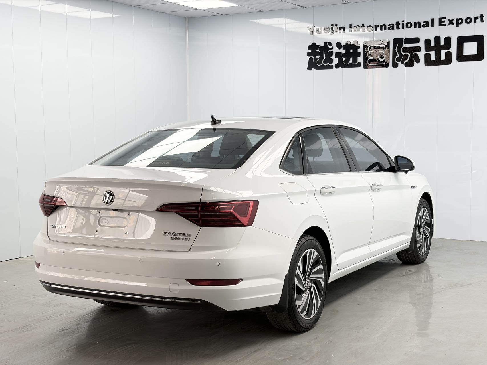 Volkswagen Sagitar 280TSI Supercharged Premium Edition