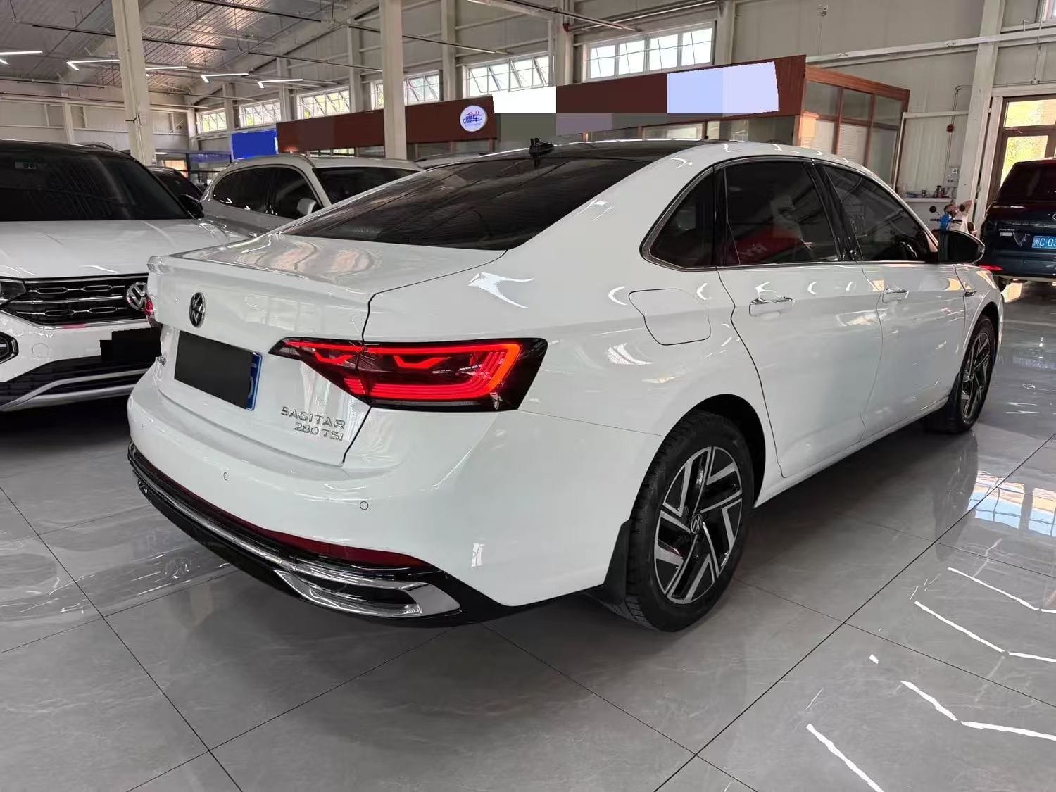 Volkswagen Sagitar 280TSI Plus Edition