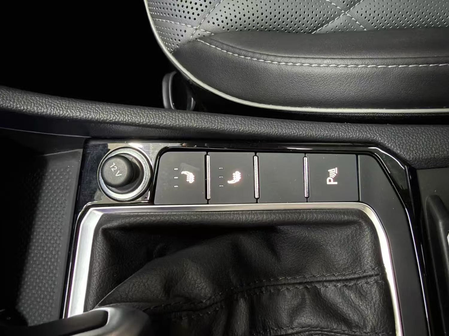 Volkswagen Sagitar 280TSI Plus Edition