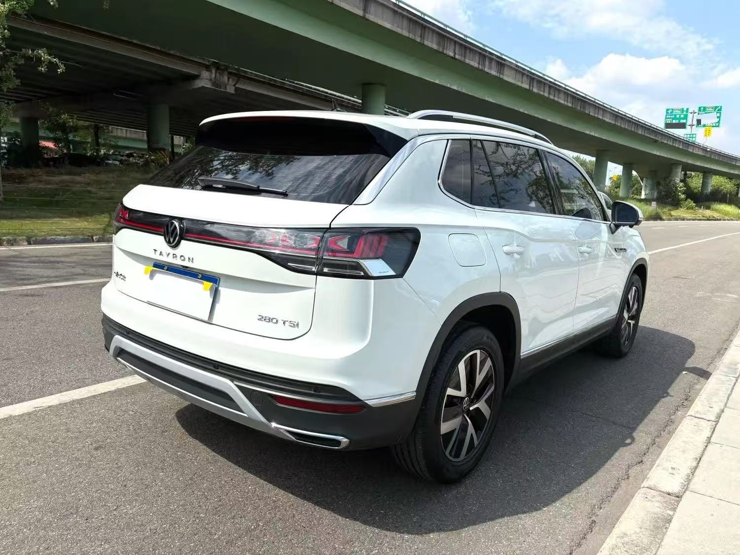 Volkswagen Tayron 280TSI Deluxe Plus Premium Edition