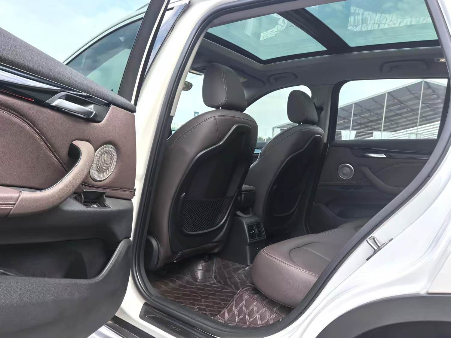BMW X1 sDrive20Li 1.5T Premium