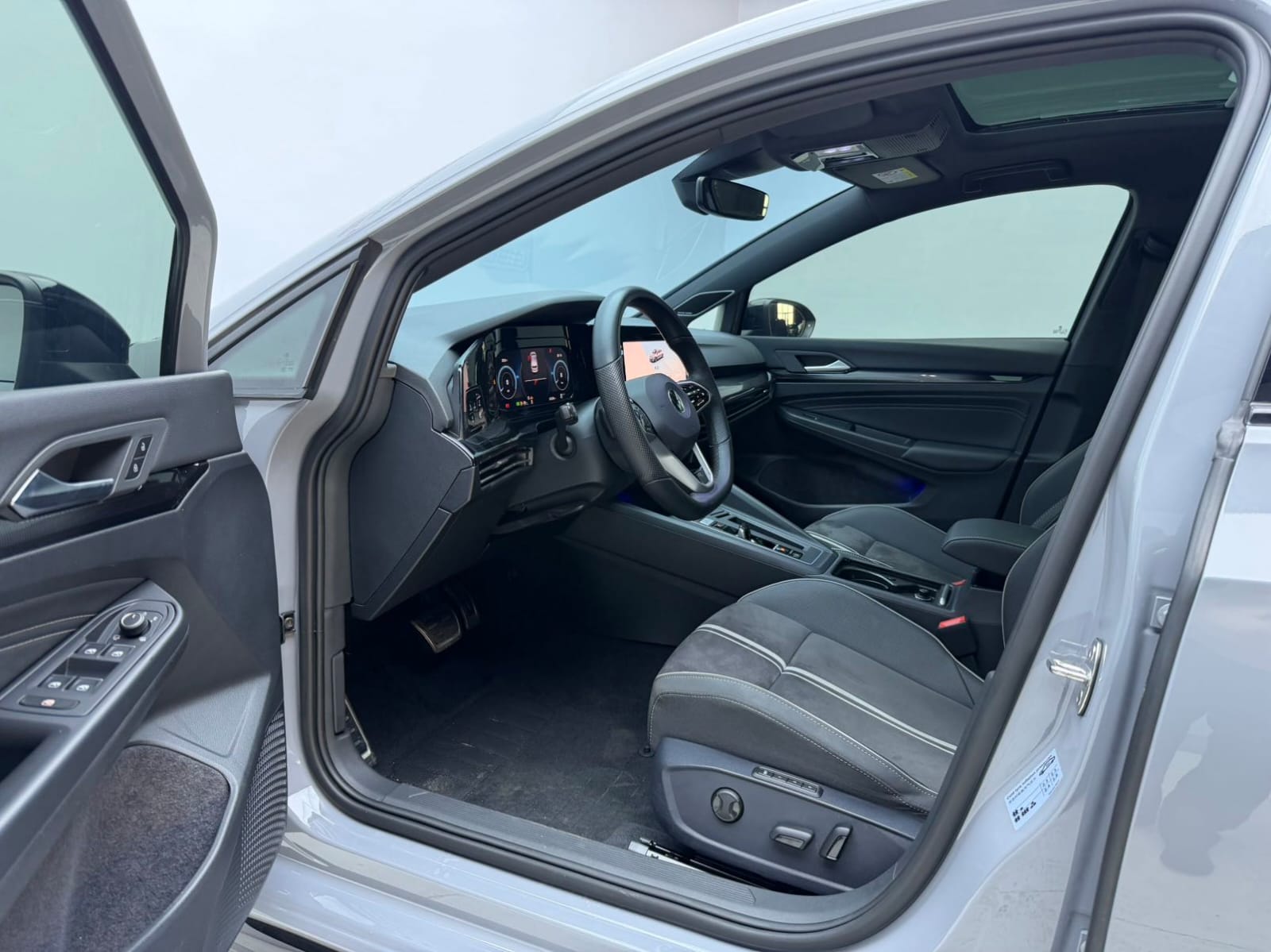 Volkswagen Golf 280TSI DSG R-Line