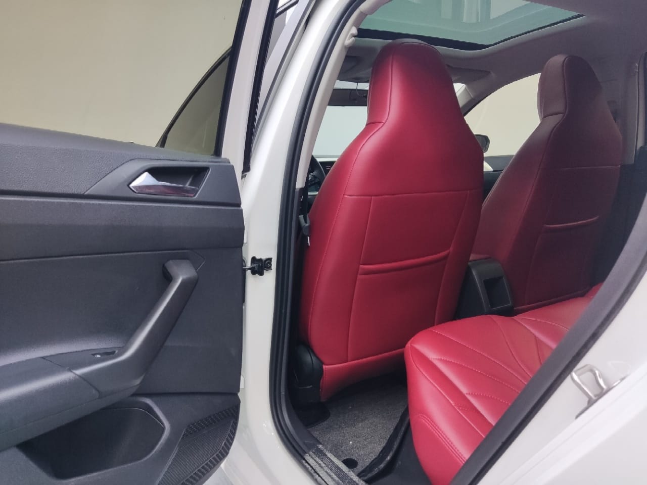 Volkswagen Polo Plus 1.5L Automatic Colorful Technology Edition