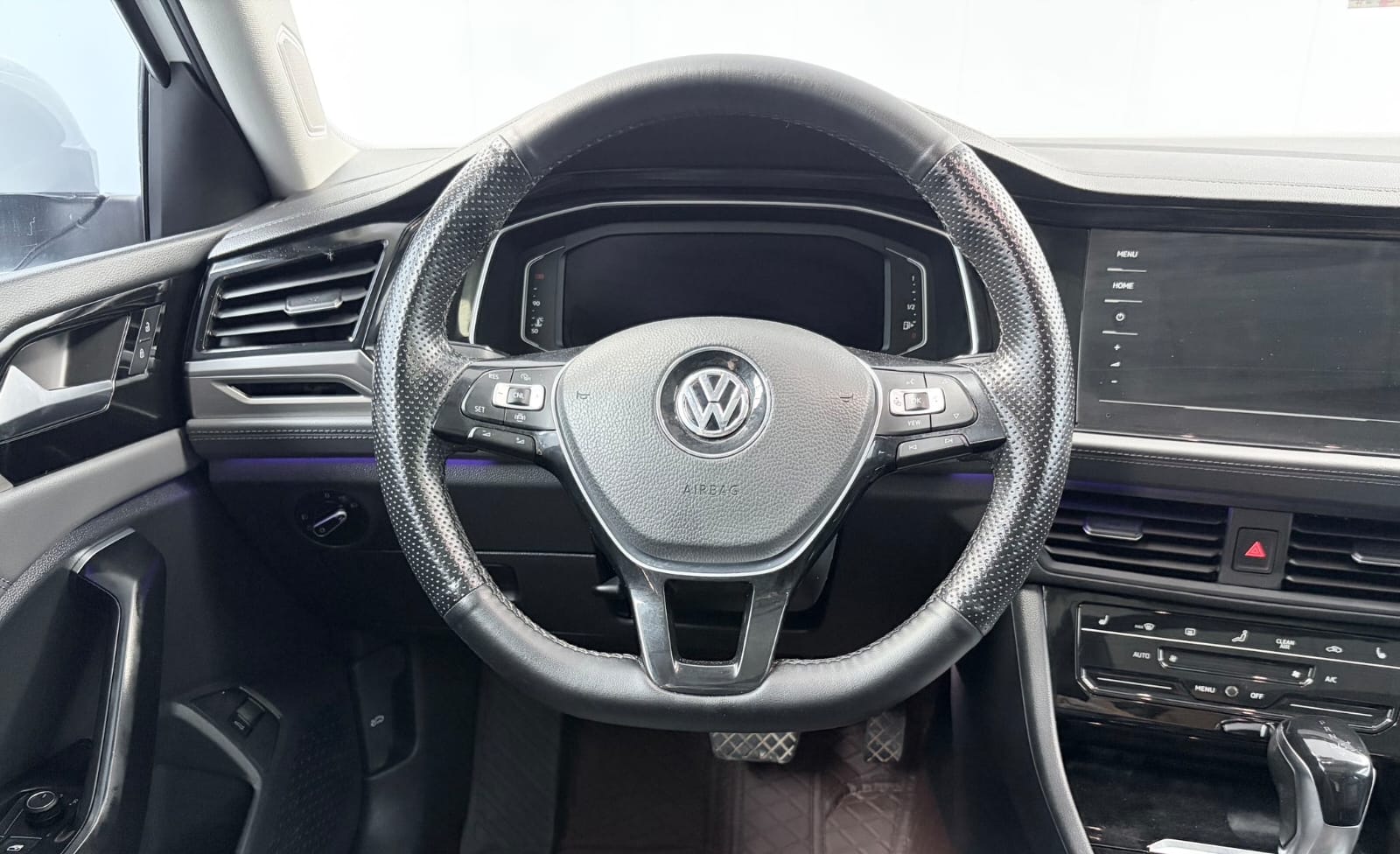 Volkswagen Sagitar 280TSI Superior Plus Edition