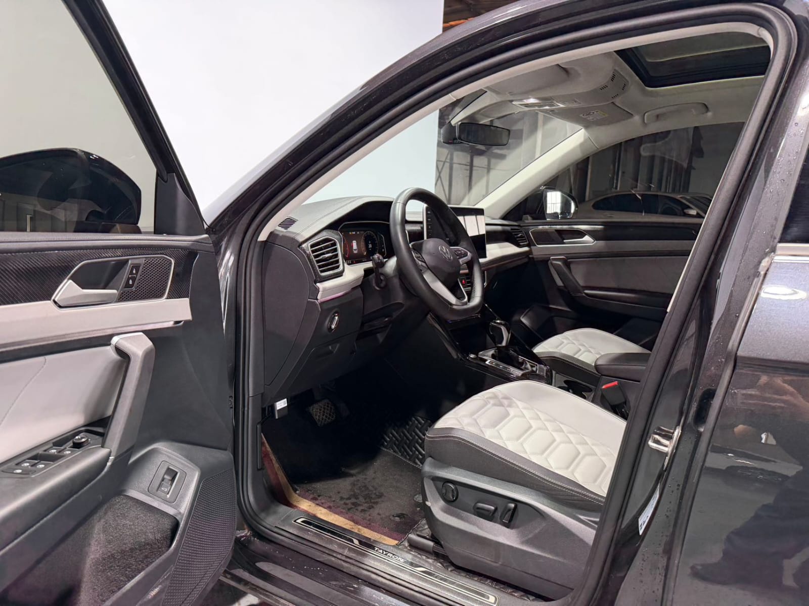Volkswagen Tayron 280TSI Deluxe Plus Premium Edition