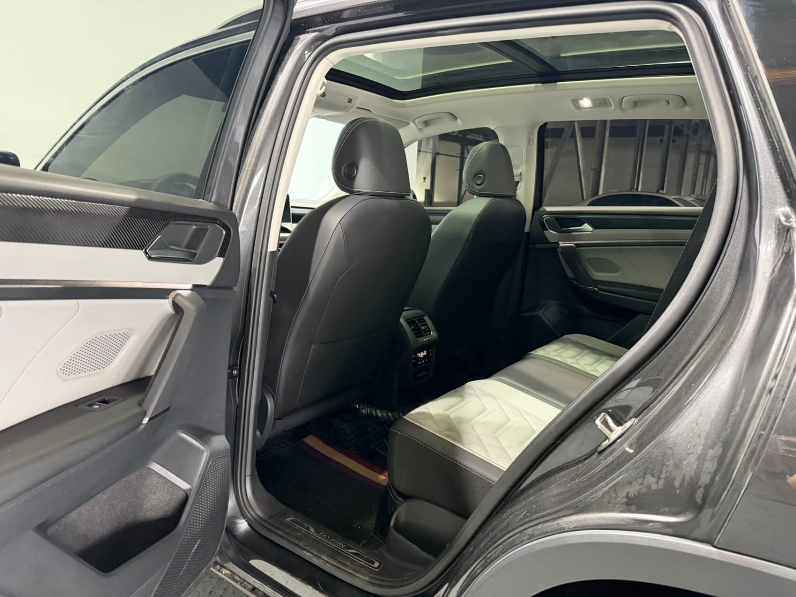 Volkswagen Tayron 280TSI Deluxe Plus Premium Edition