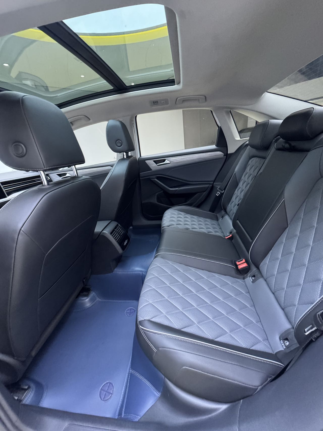 Volkswagen Sagitar 280TSI DSG