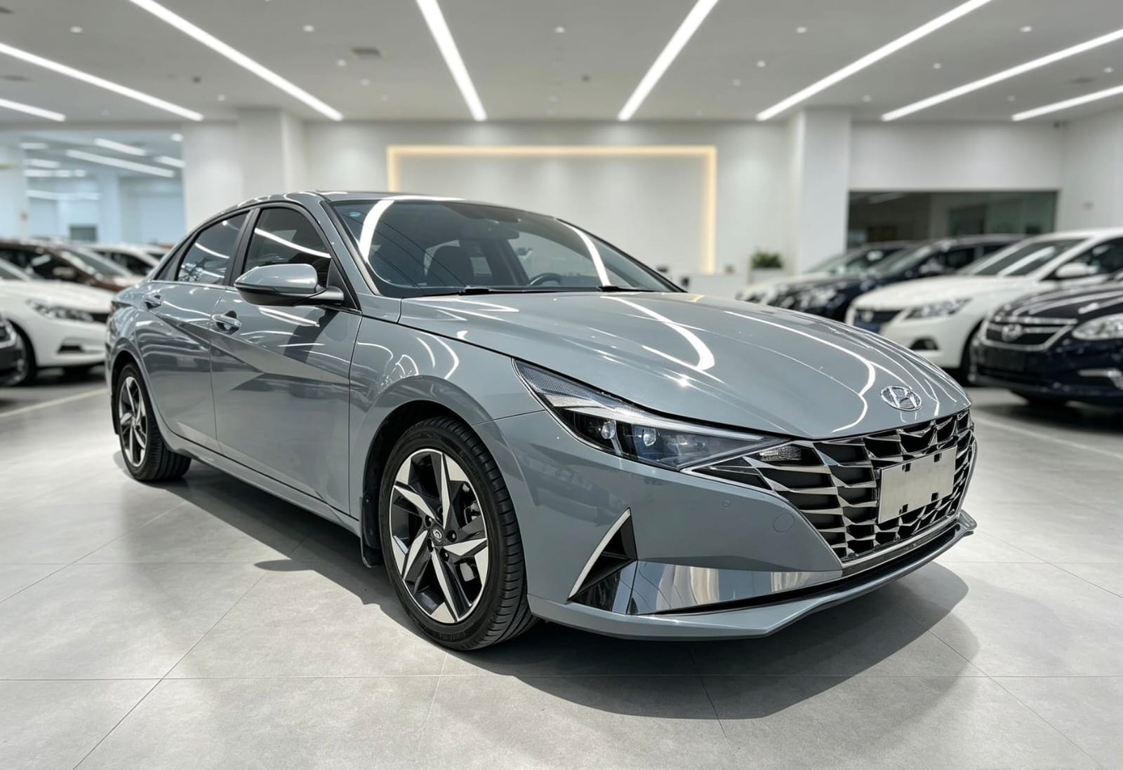 Hyundai Elantra 1.5L CVT LUX Premium Edition