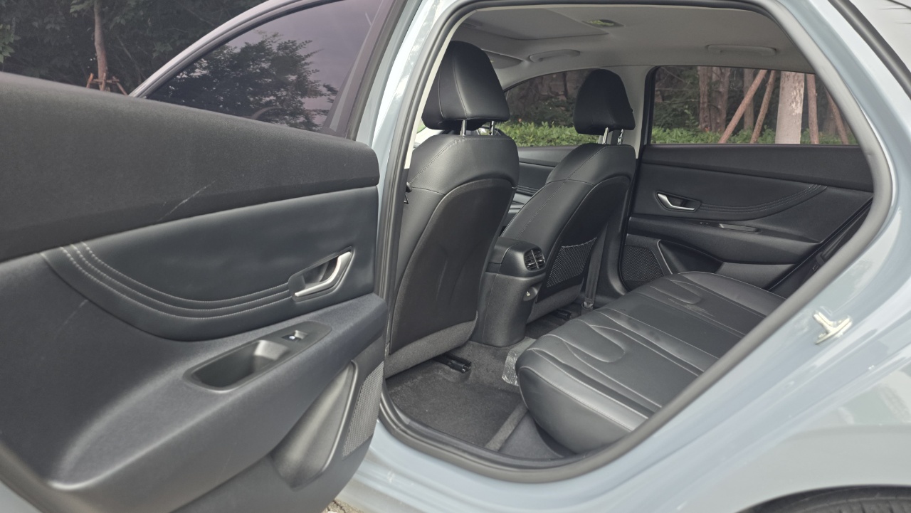 Hyundai Elantra 1.5L CVT GLX Elite Edition