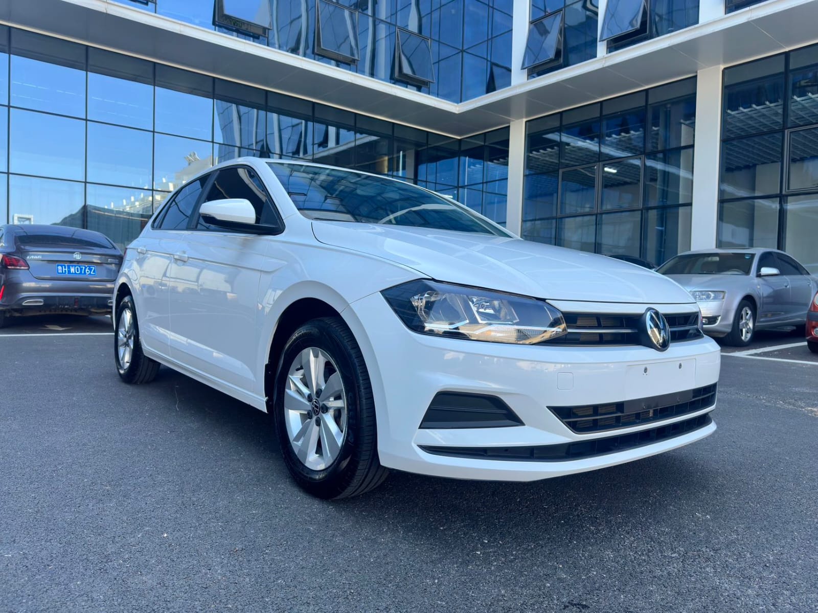Volkswagen Polo Plus 1.5L
