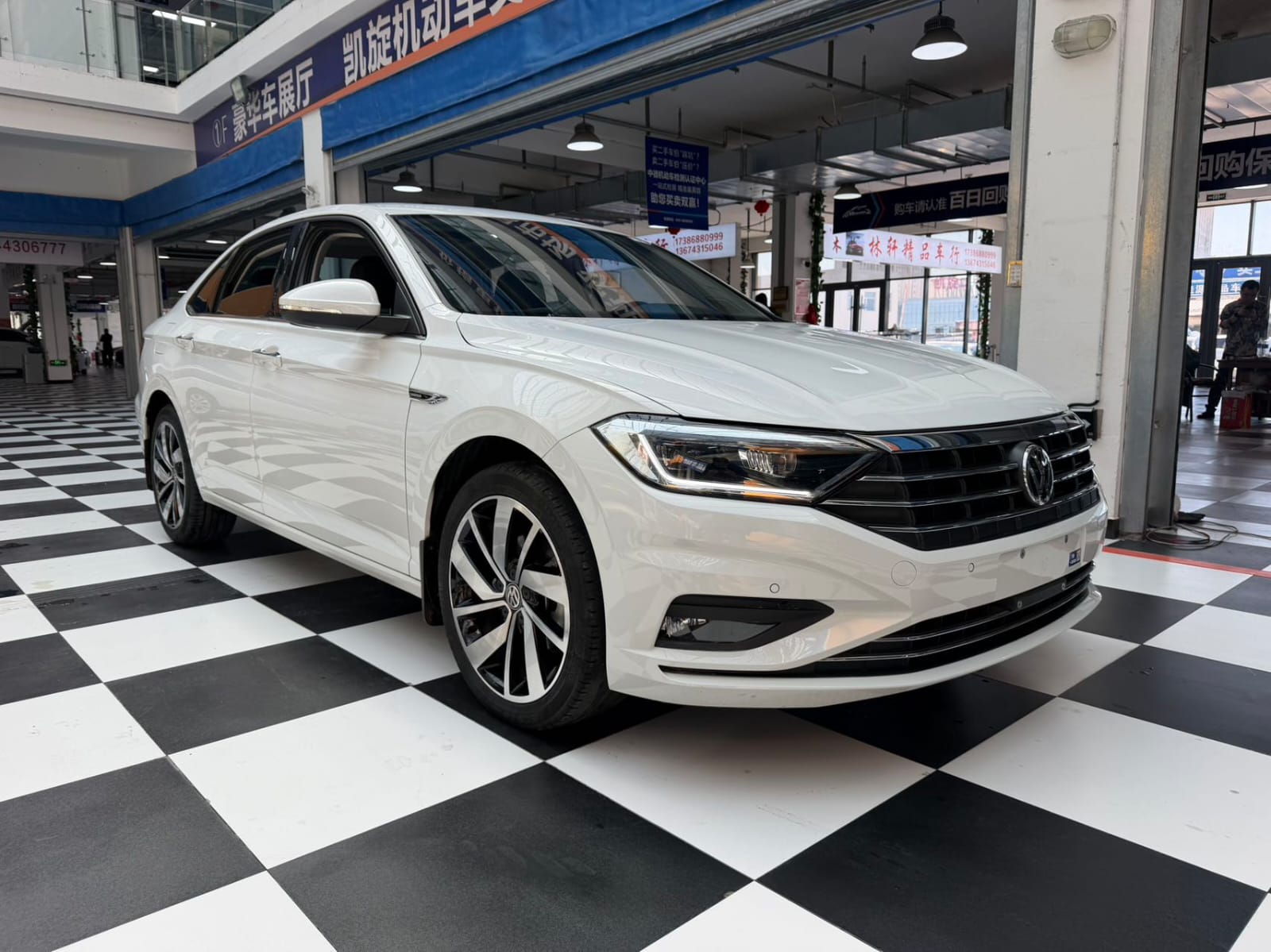 Volkswagen Sagitar 280TSI DSG
