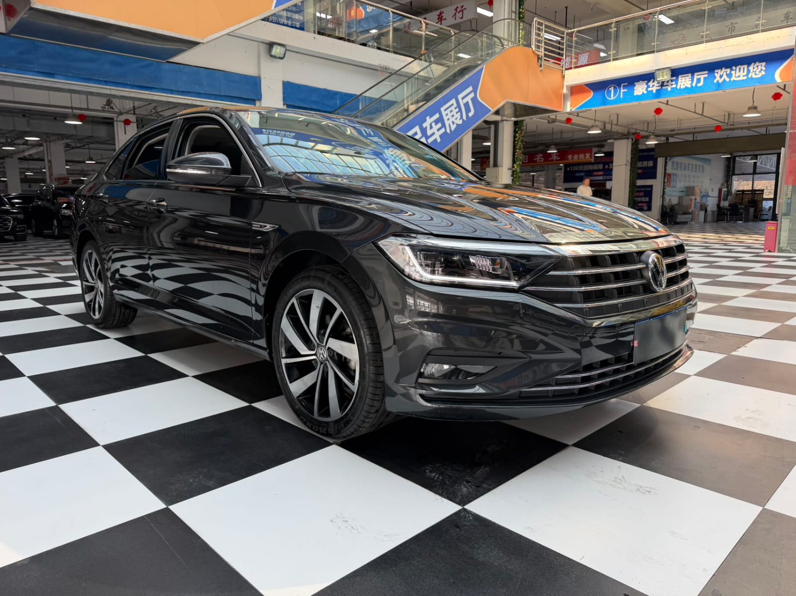 Volkswagen Sagitar 280TSI DSG