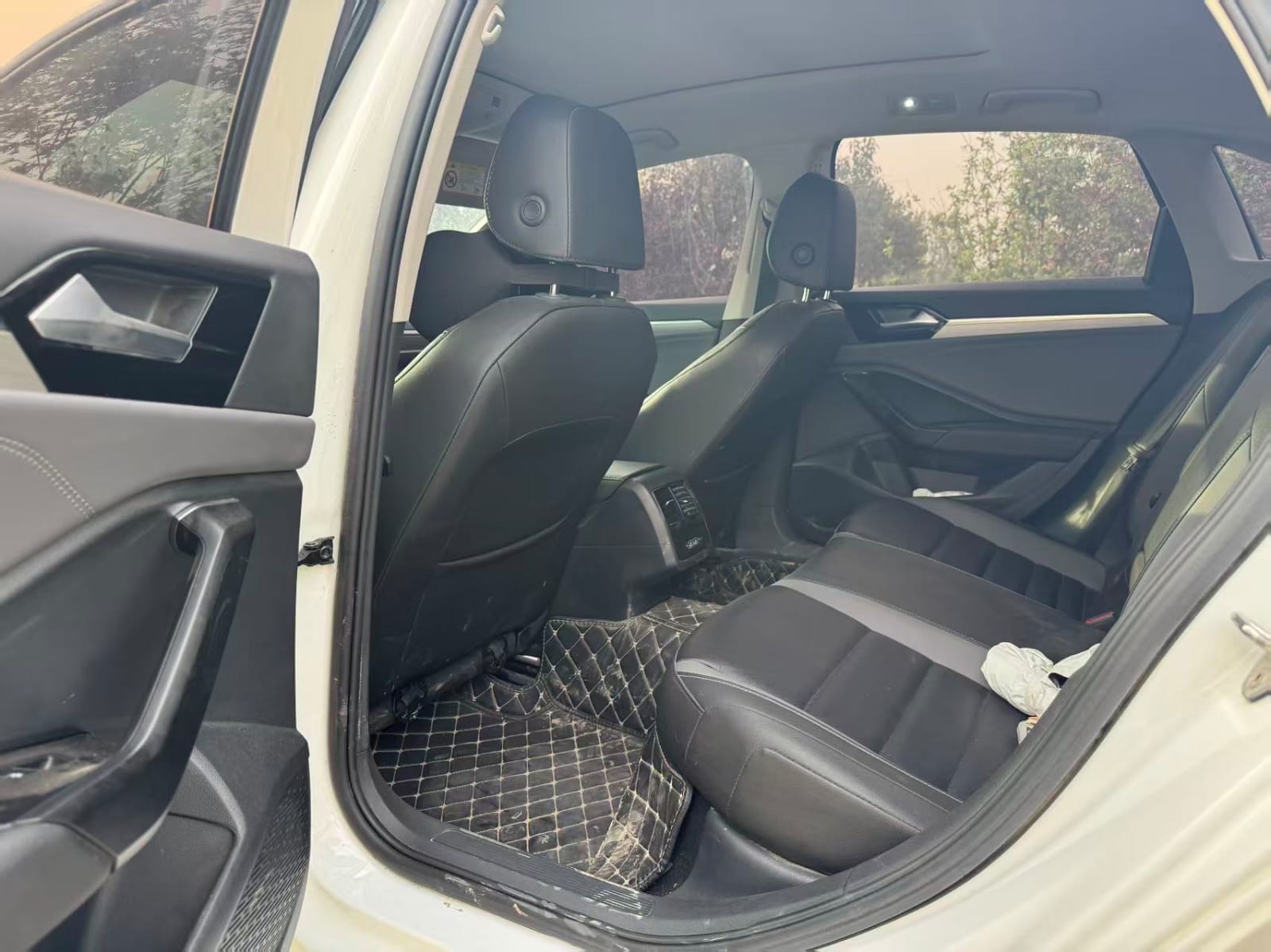 Volkswagen Sagitar 280TSI DSG Pro