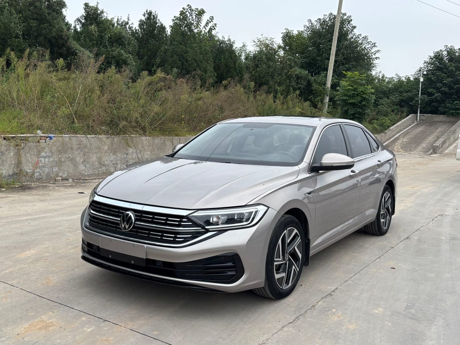 Volkswagen Sagitar 280 Lite