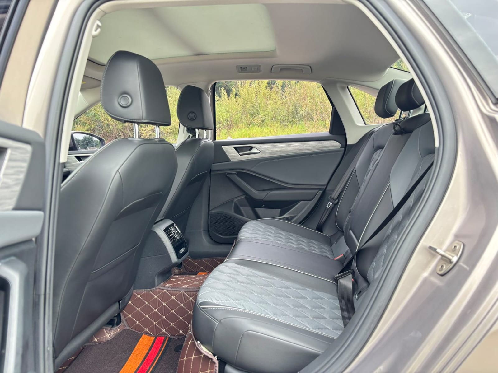 Volkswagen Sagitar 280 Lite