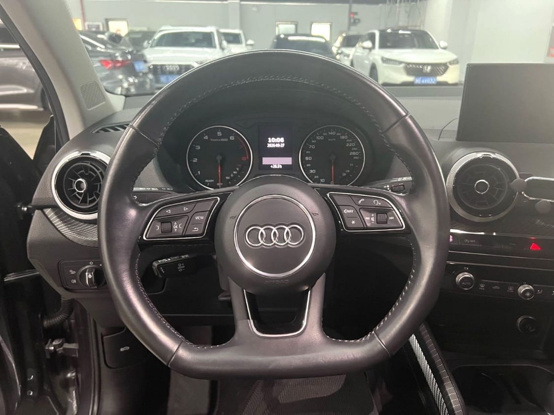 Audi Q2L 1.4TFSI 35 TFSI