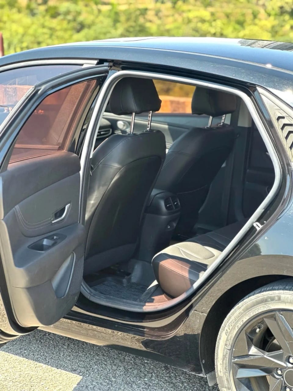 Hyundai Elantra 1.5 LUX Black Knight Limited Edition