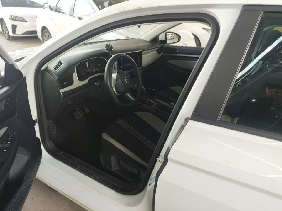 Volkswagen Bora 200TSI DSG Comfort (В наличии 246 шт.)