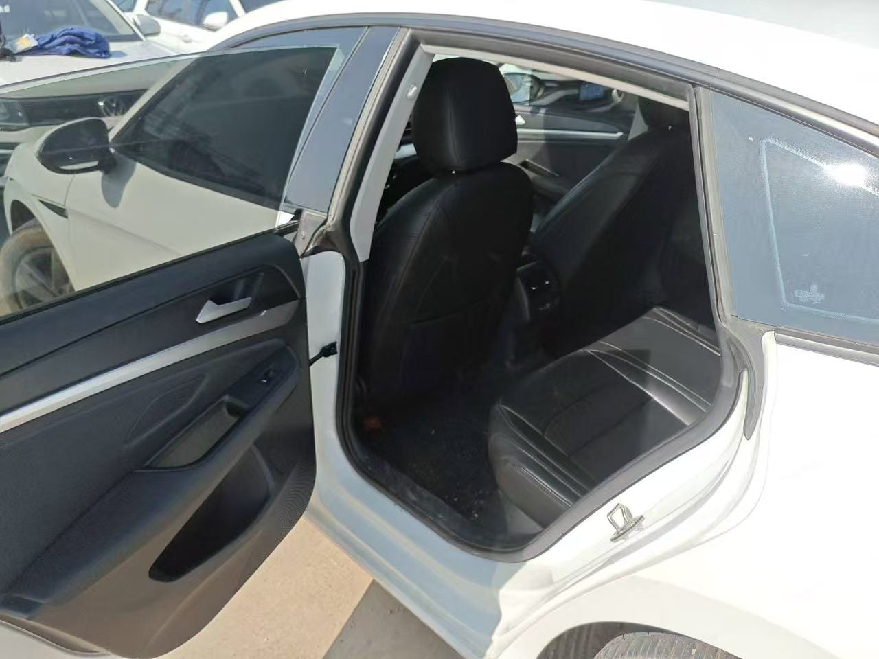 Volkswagen Lamando L 200TSI DSG Hot Edition