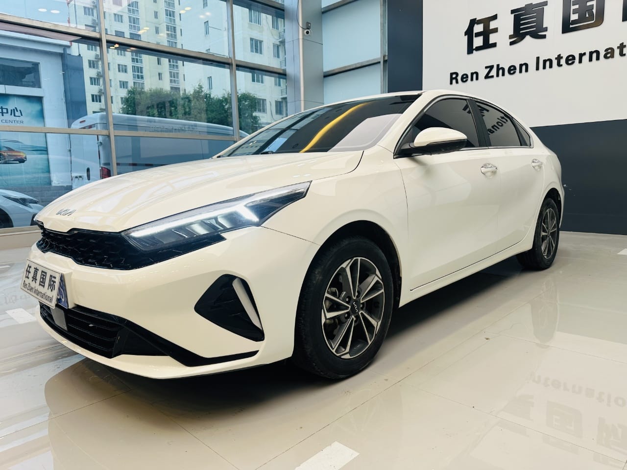 Kia K3 1.5L CVT Deluxe Edition