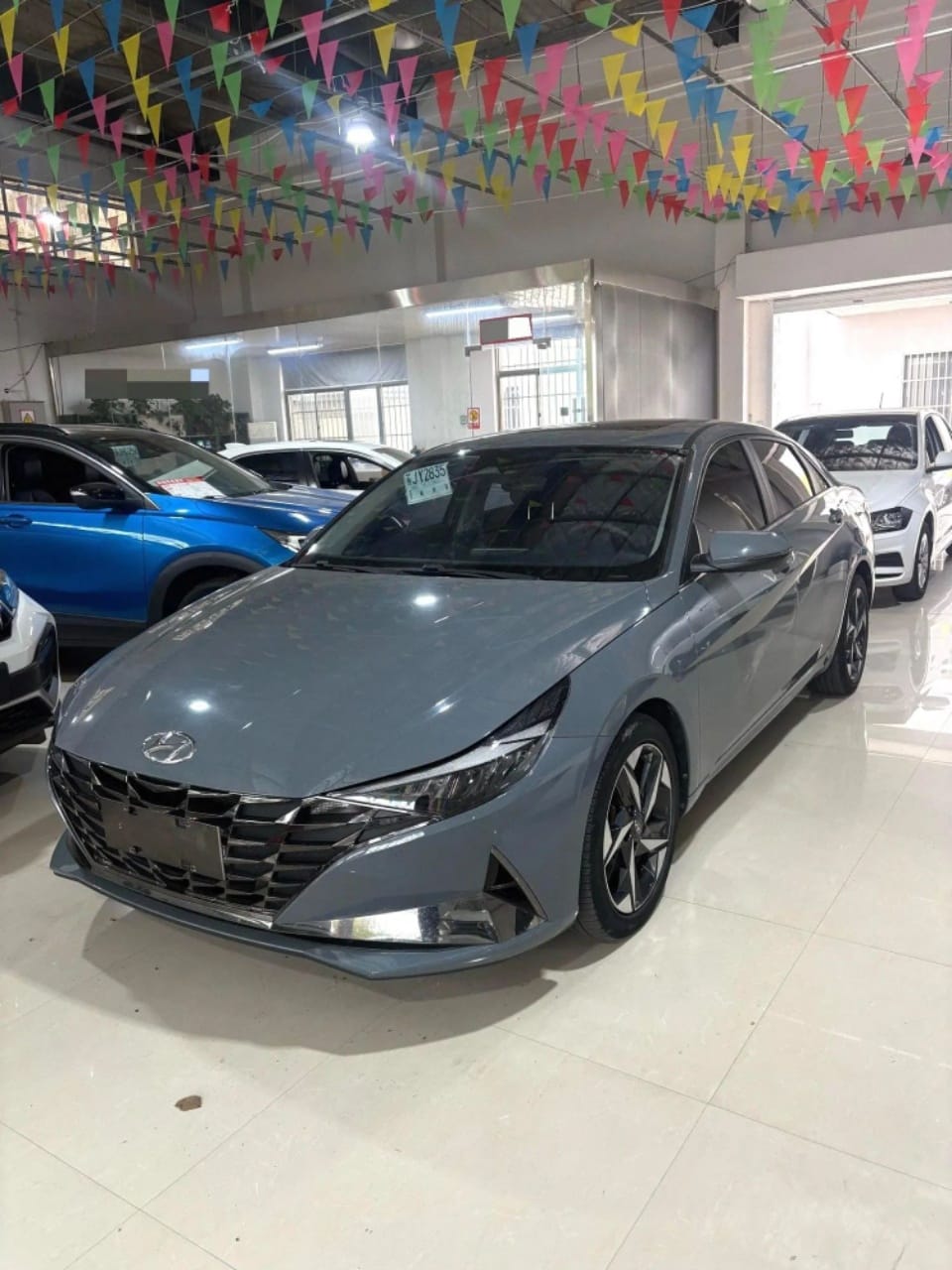 Hyundai Elantra 1.5L LUX Premium Edition