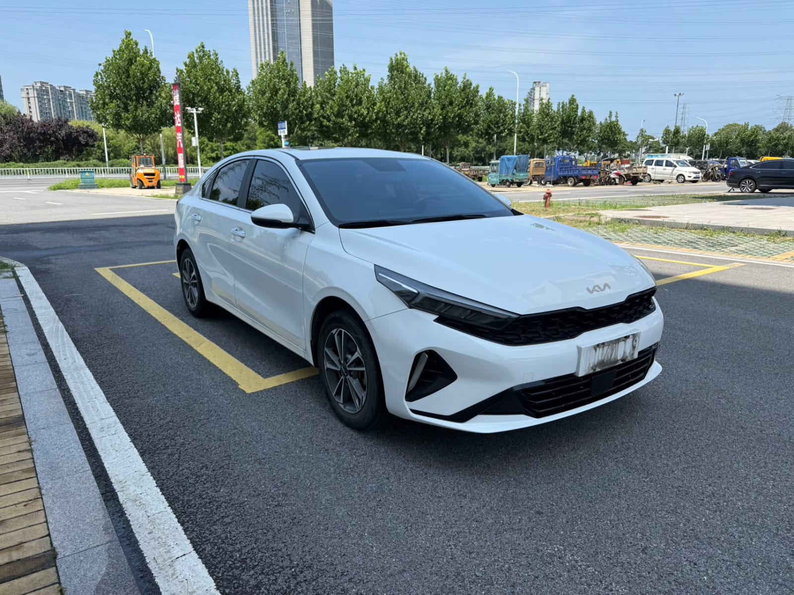 Kia K3 1.5L CVT Deluxe Edition